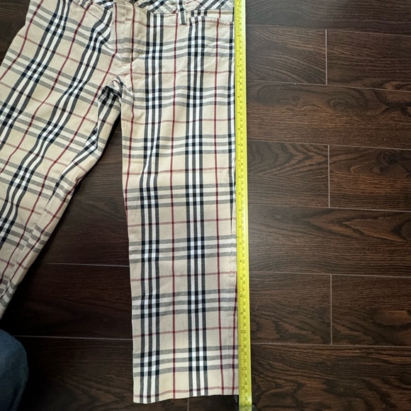 Burberry Capri Pants - Picture 5 of 5
